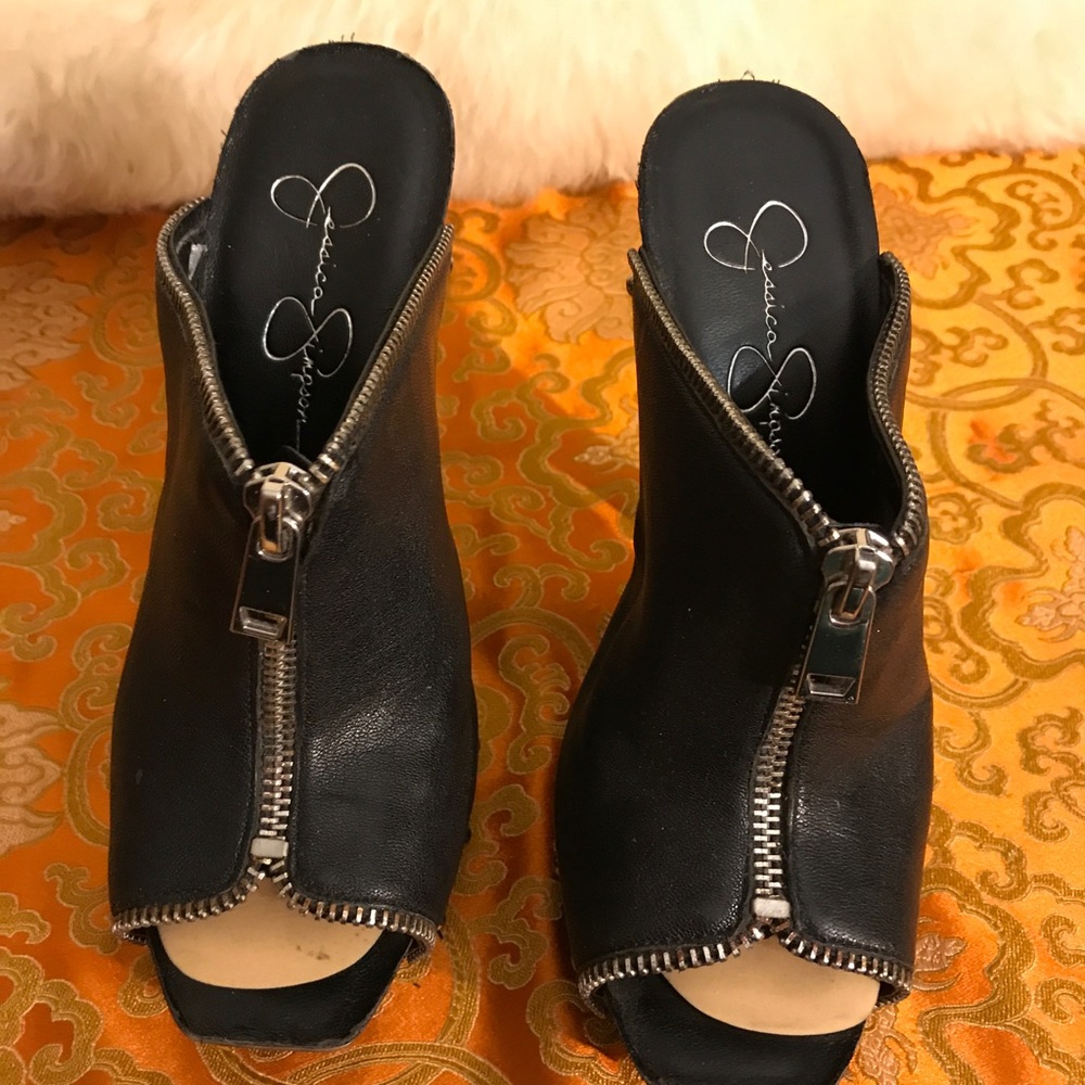 Jessica Simpson sz 6 Like new clogs